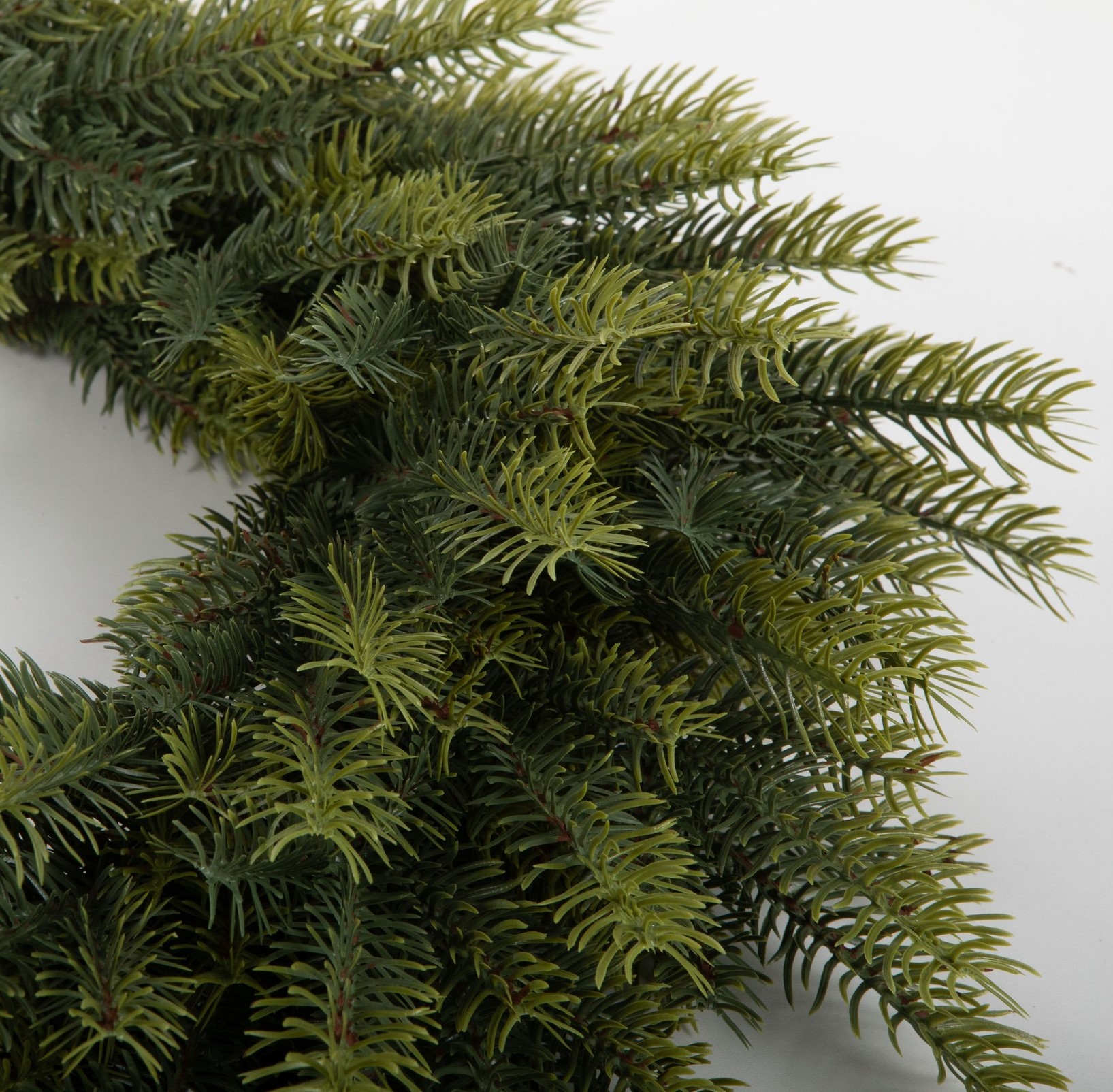 Veniec smrek miešaný 3D 55 cm
